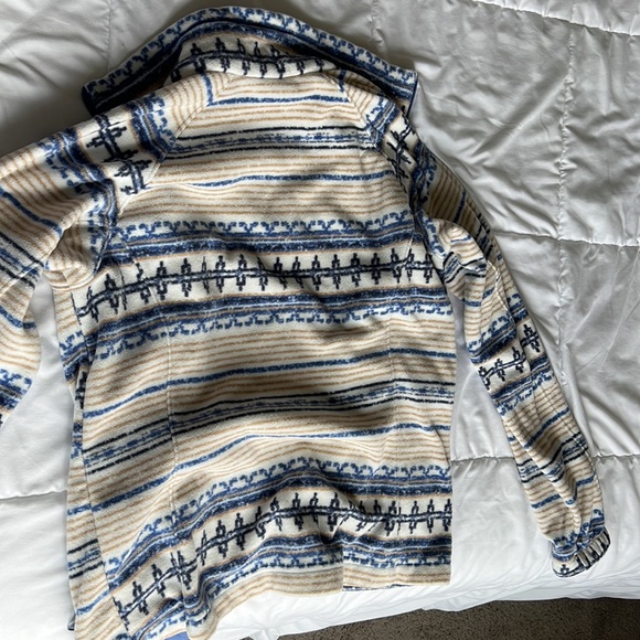 Columbia Pattern Sweater - Picture 3 of 4